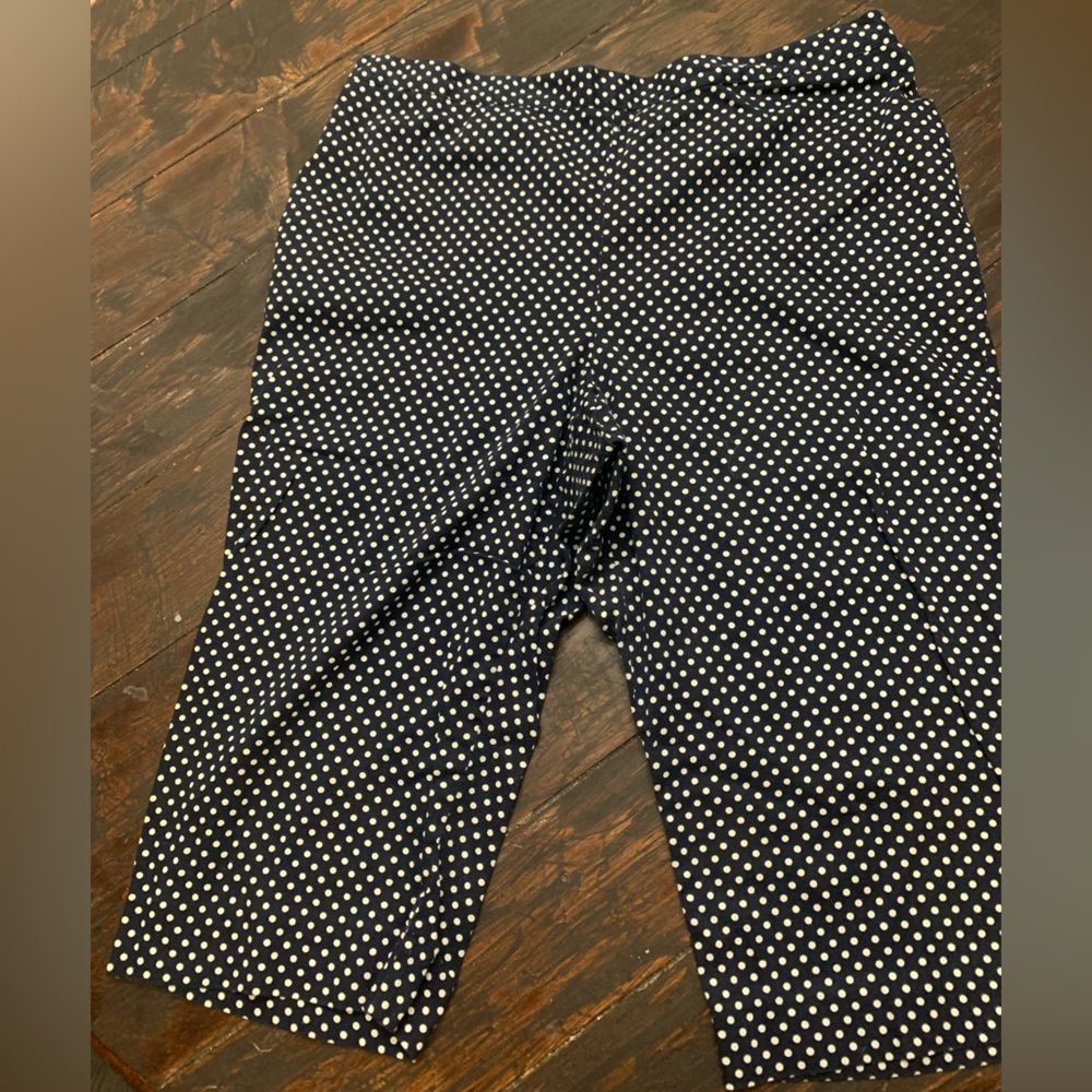 Alfred Dunner Navy and White Polka Dot Capris